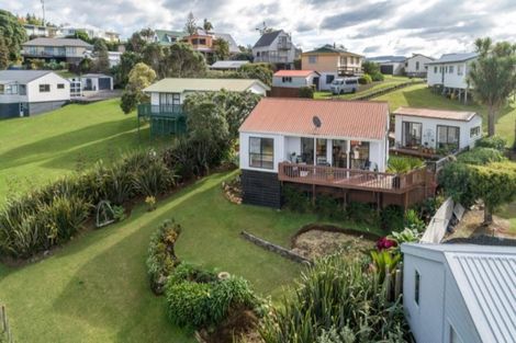 Photo of property in 435 Onemana Drive, Onemana, Whangamata, 3691