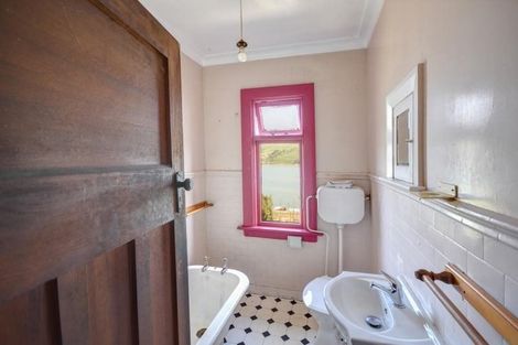 Photo of property in 20 Ocean View Road, Ravensbourne, Dunedin, 9022