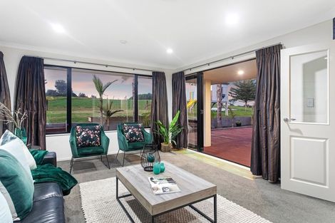 Photo of property in 4 Fishermans Drive, Coastlands, Whakatane, 3120