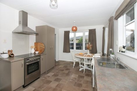 Photo of property in 6 Fox Place, Cloverlea, Palmerston North, 4412