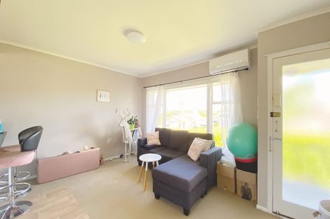 Photo of property in 2/6 Corrella Road, Belmont, Auckland, 0622