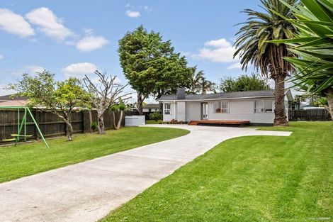 Photo of property in 43 Sunlands Drive, Manurewa, Auckland, 2102