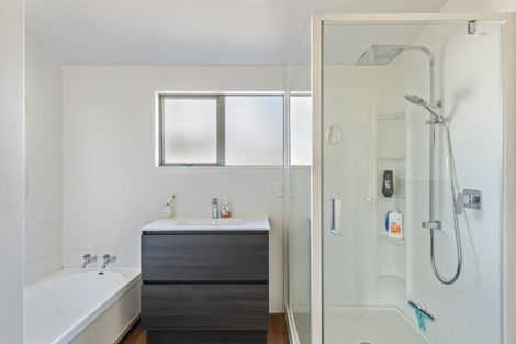 Photo of property in 16a Maire Street, Inglewood, 4330