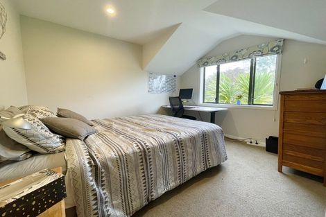 Photo of property in 1/86 Saddleback Rise, Murrays Bay, Auckland, 0630