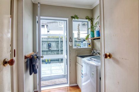 Photo of property in 3 Coromandel Court, Roslyn, Palmerston North, 4414