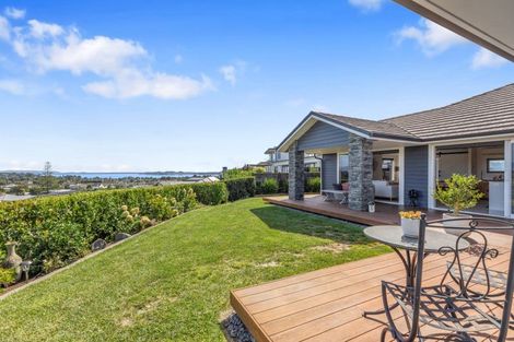 Photo of property in 9 Goldstone Place, Omokoroa, 3114