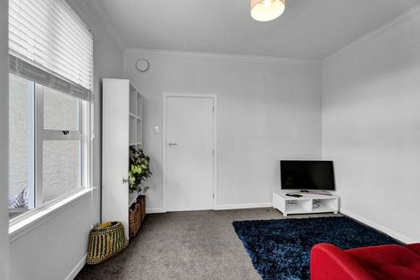 Photo of property in 10 Strandon Place, Strandon, New Plymouth, 4312