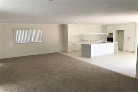 Photo of property in 35 Riverglade Parkway, Te Atatu South, Auckland, 0610