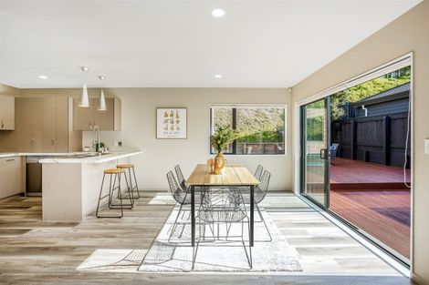 Photo of property in 32 Tongariro Drive, Aotea, Porirua, 5024