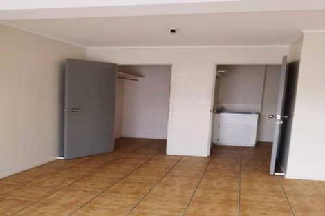 Photo of property in 1/46 John Dee Crescent, Red Beach, 0932