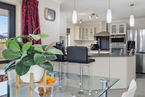 Photo of property in 5 Gilligan Close, College Estate, Whanganui, 4500