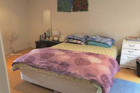 Photo of property in 1/23 Woodcote Drive, Glenfield, Auckland, 0629