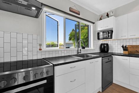 Photo of property in 151 Ngamotu Road, Spotswood, New Plymouth, 4310