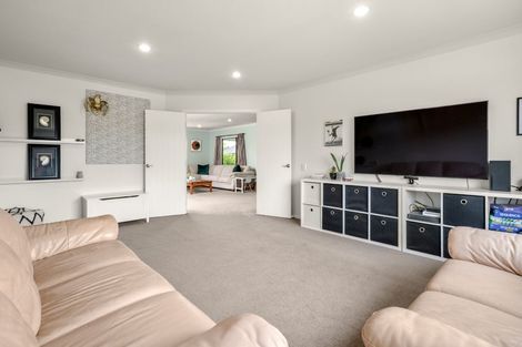 Photo of property in 1 Whitford Place, Rototuna North, Hamilton, 3210