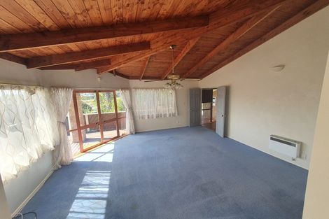 Photo of property in 45 Tenbless Court, Unsworth Heights, Auckland, 0632