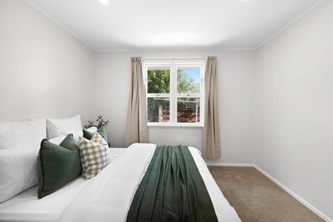 Photo of property in 1 Keitha Place, Glenview, Hamilton, 3206