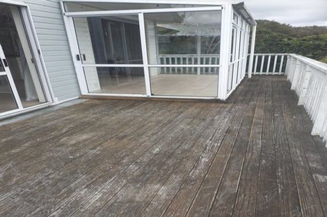 Photo of property in 32 Castle Crescent, Stokes Valley, Lower Hutt, 5019