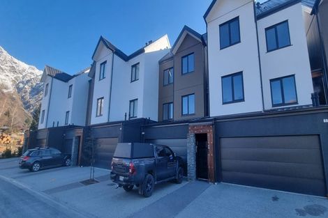 Photo of property in 2/22 Bullendale Drive, Arthurs Point, Queenstown, 9371