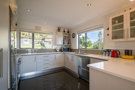 Photo of property in 3 Fantail Heights, Picton, 7220