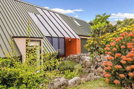 Photo of property in 5 Drayton Drive, Mount Pleasant, Christchurch, 8081