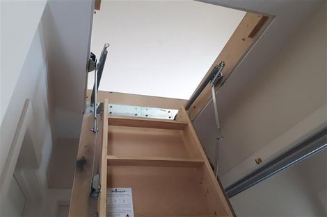 Photo of property in 12 Toi Toi Place, Northcote, Auckland, 0627