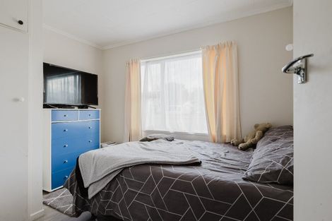 Photo of property in 3 Seddon Street, Takaro, Palmerston North, 4412