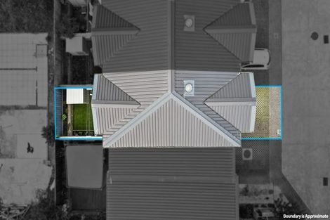 Photo of property in 7 Waru Lane, Te Atatu Peninsula, Auckland, 0610