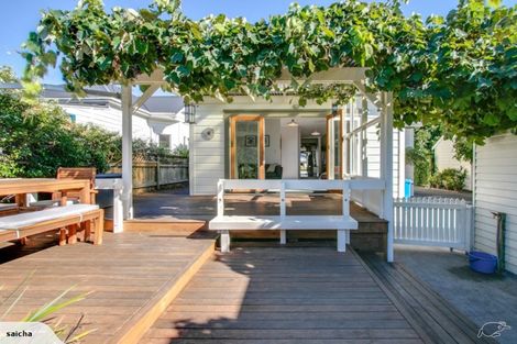 Photo of property in 7 Shamrock Street, Napier South, Napier, 4110