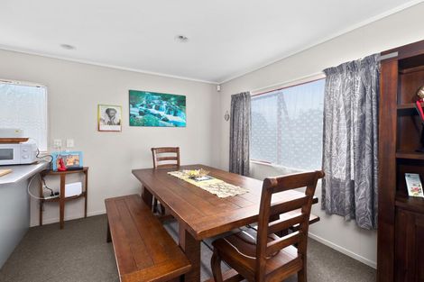 Photo of property in 8 Beech Place, Owhata, Rotorua, 3010