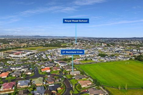 Photo of property in 27 Richfield Crescent, Westgate, Auckland, 0614