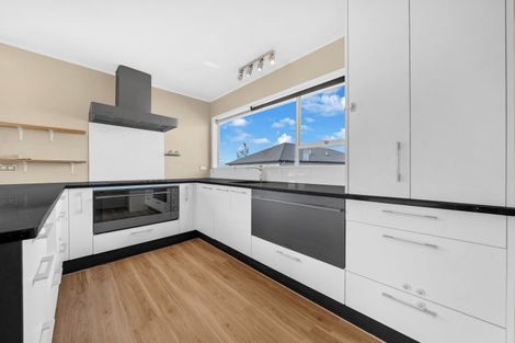 Photo of property in 9 Andrew Road, Howick, Auckland, 2010