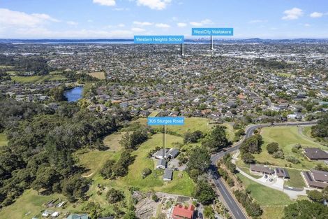 Photo of property in 305 Sturges Road, Henderson Valley, Auckland, 0612