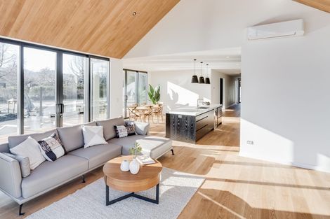 Photo of property in 170c Beacon Point Road, Wanaka, 9305