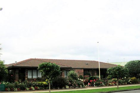 Photo of property in 54 The Drive, Paraparaumu Beach, Paraparaumu, 5032