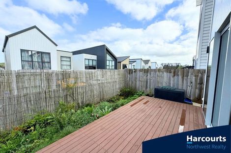 Photo of property in 13 Houhora Street, Westgate, Auckland, 0814