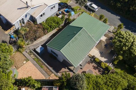 Photo of property in 1 The Spinney, Titahi Bay, Porirua, 5022