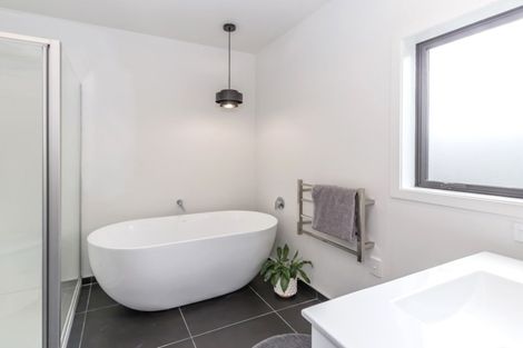 Photo of property in 32b Penruddock Rise, Westmorland, Christchurch, 8025