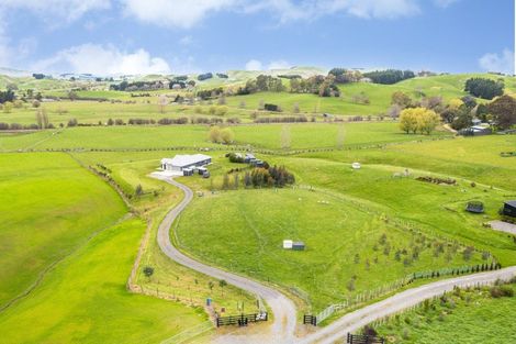Photo of property in 52 Highlands Drive, Waipawa, 4210
