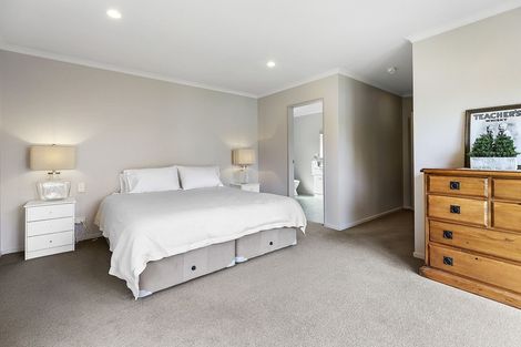 Photo of property in 159 Woodman Drive, Tawa, Wellington, 5028