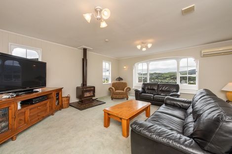 Photo of property in 52 Oriel Avenue, Tawa, Wellington, 5028