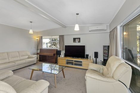 Photo of property in 26 Holland Street, Wainuiomata, Lower Hutt, 5014