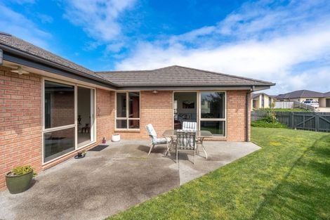 Photo of property in 261 Dixon Road, Fitzroy, Hamilton, 3206