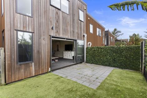 Photo of property in 23c Chippendale Crescent, Birkdale, Auckland, 0626
