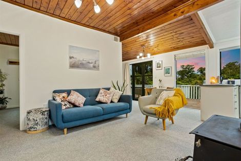 Photo of property in 705 Scenic Drive, Henderson Valley, Auckland, 0612