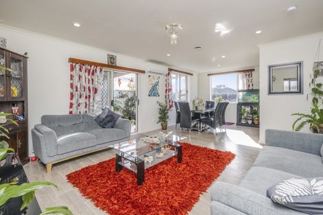 Photo of property in 6 Margarita Rise, Pukekohe, 2120