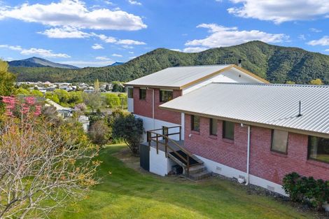 Photo of property in 6 Moana View Road, Waikawa, Picton, 7220