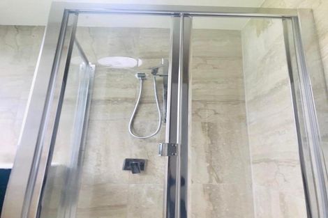 Photo of property in 20 Pukeroa Place, Papakura, 2110