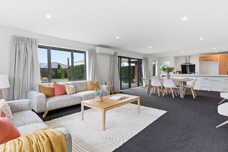 Photo of property in 28 Burnham School Road, Rolleston, 7614