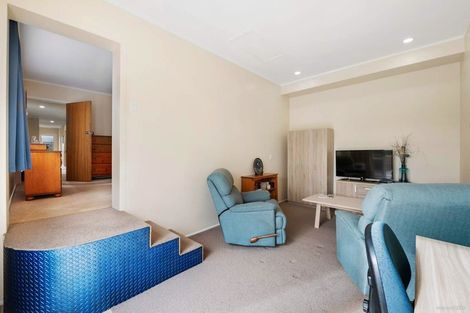 Photo of property in 13 Quibray Place, Botany Downs, Auckland, 2010