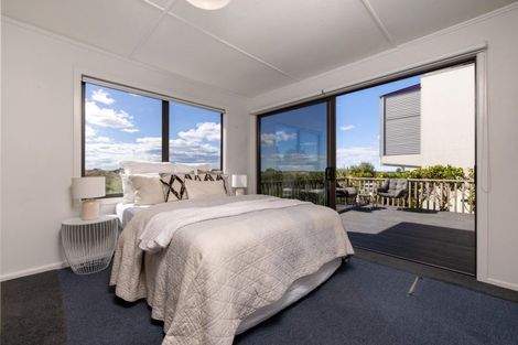 Photo of property in 1009 Papamoa Beach Road, Papamoa Beach, Papamoa, 3118